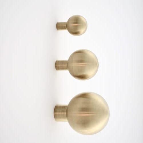 ball-wall-hanger